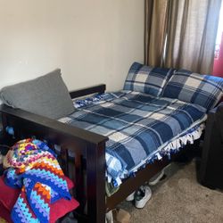 Twin Bed And Queen bed 
