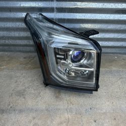 2015-2020 Gmc Yukon Headlight Oem