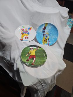 Ronald McDonald 8" Plates MINT CONDITION (Set Of 3)
