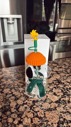 Snoopy Peanuts X Starbucks Glass Cup Limited Edition Authentic NEW -
