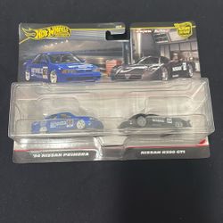 Hot Wheels Premium Nissan 2 Pack 