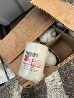 Fleetguard fuel Filter # FF5052