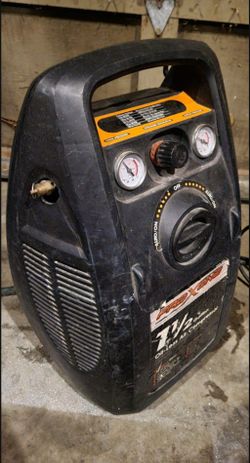 1-1/2 Gallon, 1 Hp, Air Compressor, Works Great.