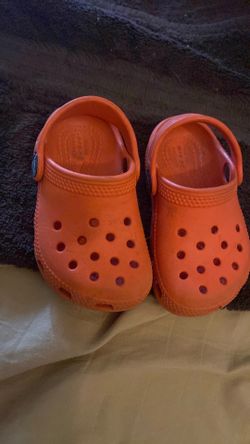 Toddler Crocs size 6