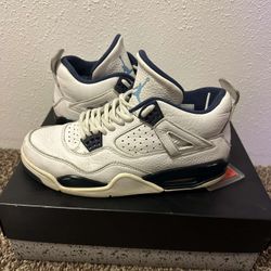 Jordan 4 Legend Blue
