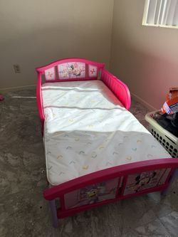Toddler bed