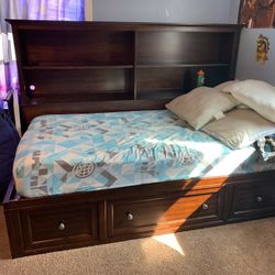 Twin Bed With Storage 