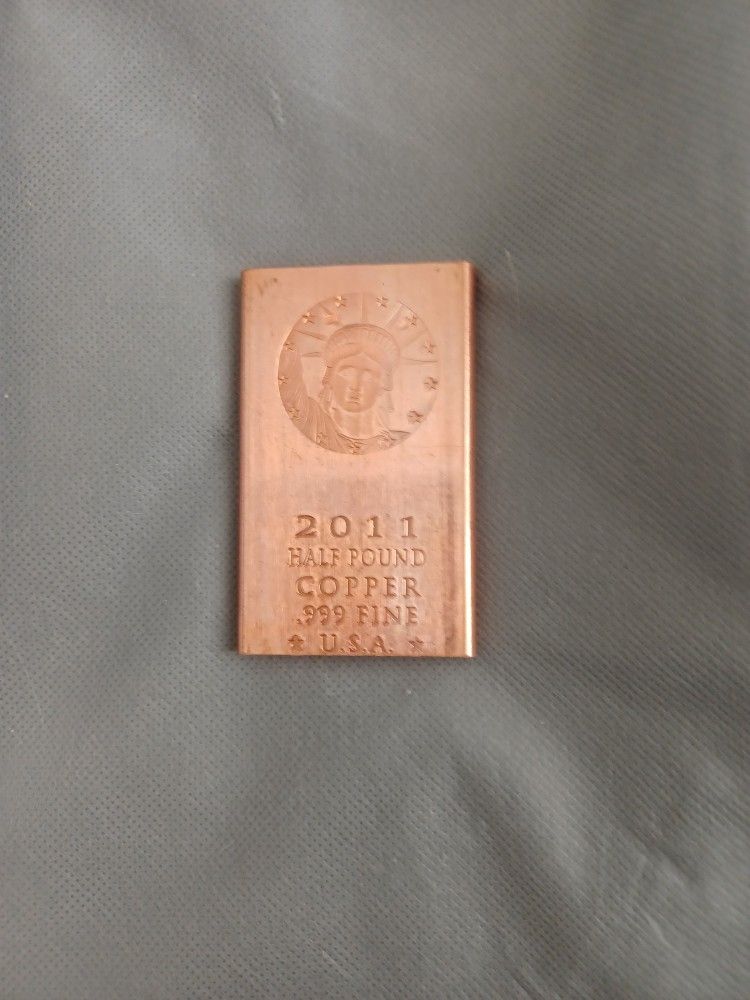 1/2 Pound Pure Copper Bullion 0.999 Fine 2011 - Statue Of Liberty 