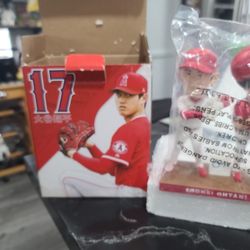 Ohtani DOUBLE BOBBLEHEAD