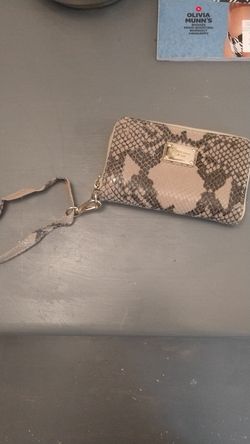 Michael kors wristlet