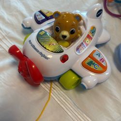 VTECH Soar And Discover Airplane
