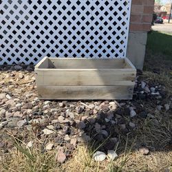 Reclaimed Wood Planter Box - Perfect for Small Spaces