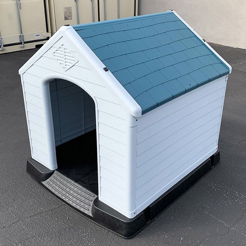 $130 (New in box) Plastic dog house x-large size pet indoor outdoor all weather shelter cage kennel 42x42x45”