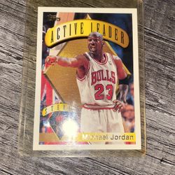 1995-96 Topps #4 Michael Jordan 