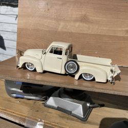 Diecast 1:24 To Low To Roll Lowered 