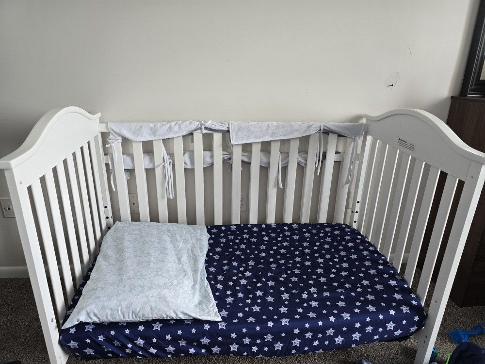 Toddler Bed/ Crib With Mattress