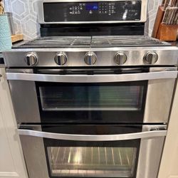 Whirlpool Gold Series Double Oven Gas Range