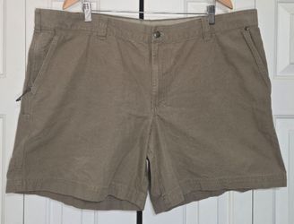 Columbia Men’s Khaki Utility Shorts 44W 8L Brown Cotton Canvas Hiking Fishing
