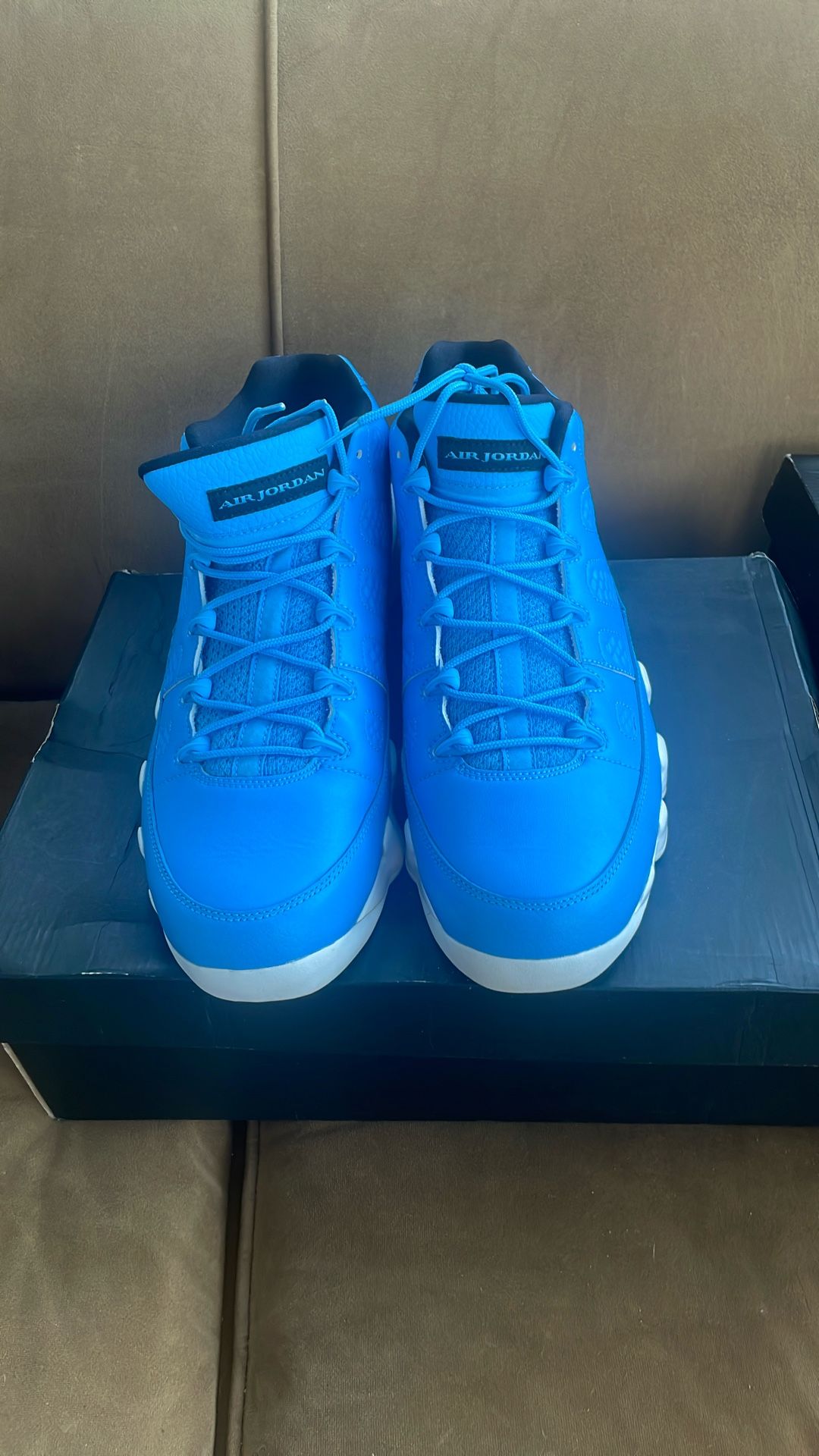 Air Jordan 9 Low University Blue