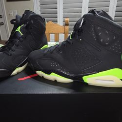 Jordan 6 Retro
Electric Green