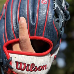 Wilson A2000 1786 11.5” Baseball Glove - $275 OBO