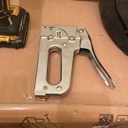Staple Gun Heavy Duty