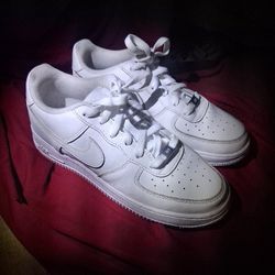 Nike Airforces 61/2 Womans 