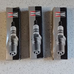 7440 Spark Plugs. Set of 3 (PICK UP ONLY) 