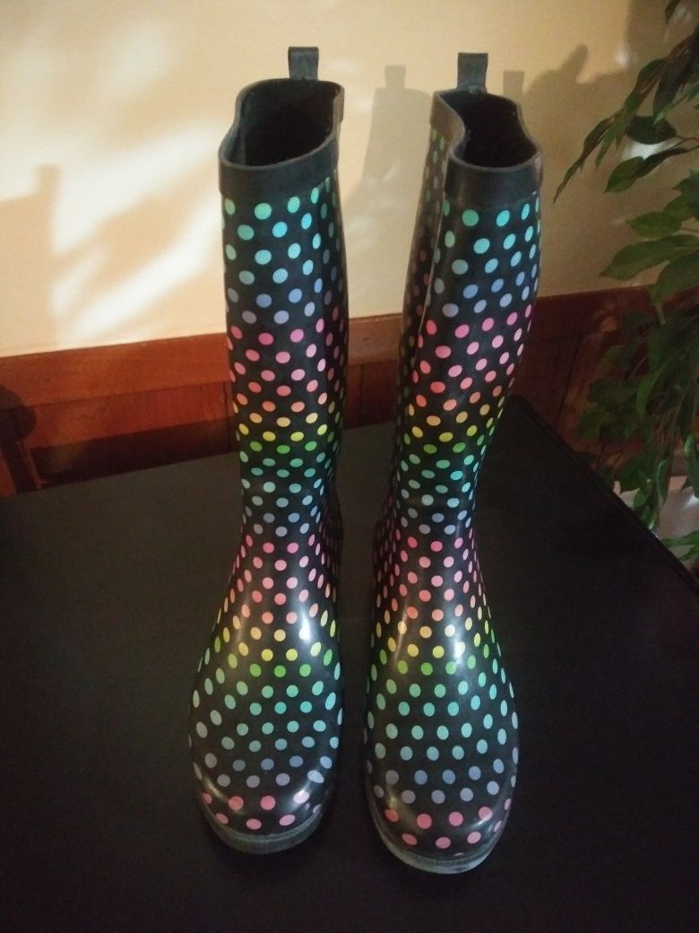 Size 11 Rain boots