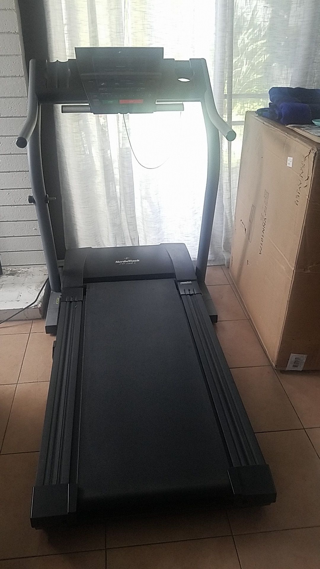 NordicTrack EXP1000 Treadmill