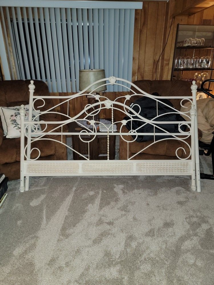 King Size Head And Footboard White Iron