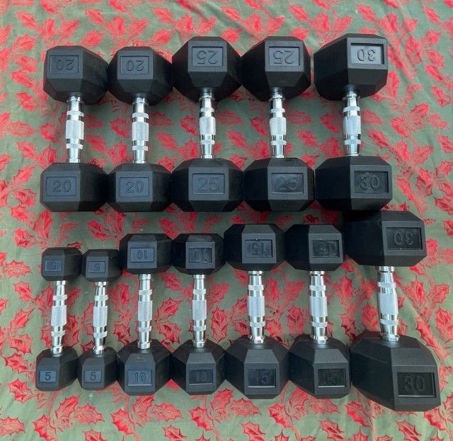SET UP RUBBER DUMBBELLS  (PAIRS OF) :  5s   10s  15s   20s   25s   30s