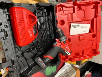 Milwaukee M12 Brushless Fuel Hammer Drill Driver Kit