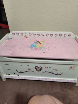 Girl storage box