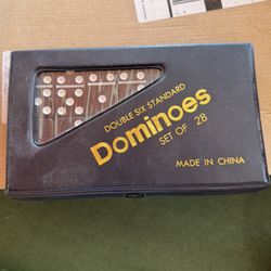 Double 6 standard domino set with case