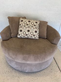Oversized Lounge Swivel Chair