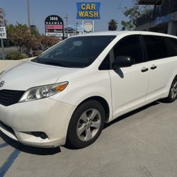 2011 Toyota Sienna