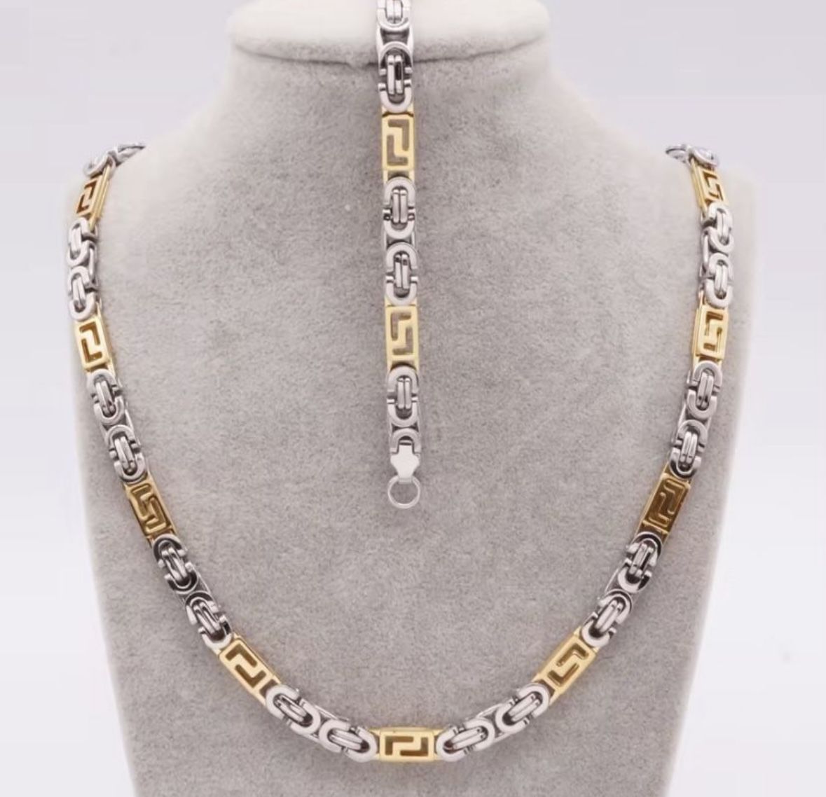 Stainless SteelĀ Interlace With Gold And Silver Necklace And Bracelet Jewelry Set