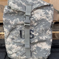 Military Surplus Wet Weather Camouflage Rainsuit and Pouch