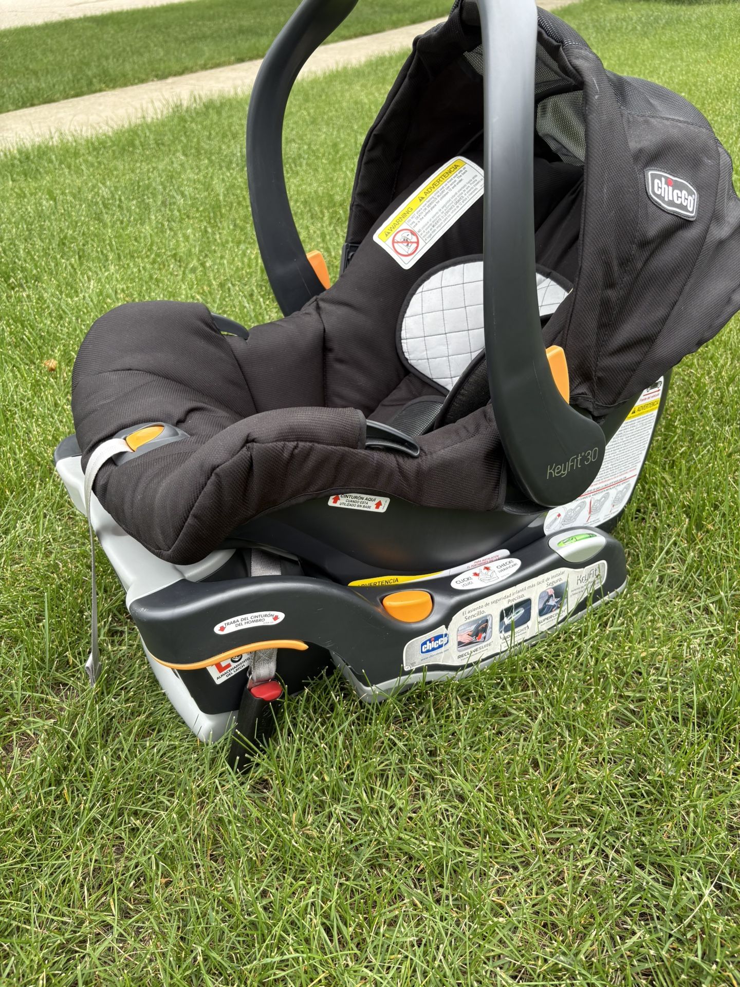 Chicco Keyfit Carrier And Base