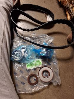 Water pump and Timing Belt PARTS TOYOTA AND LEXUS V8 $200 OBO