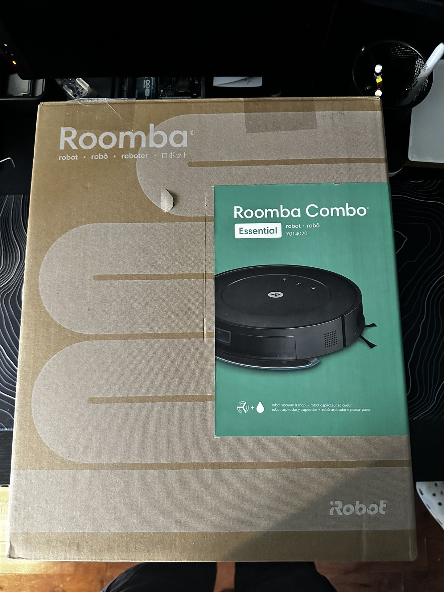 Roomba Combo Essential Y014020