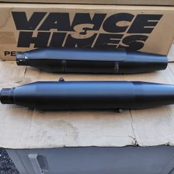 Nice Black Powder Coated Harley-Davidson Performance Mufflers OEM Brand New. 