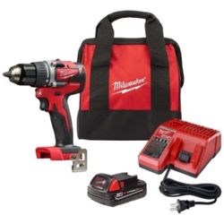 Milwaukee M18 18V Lithium-Ion 1/2 Inch Cordless Drill Driver Compact Kit