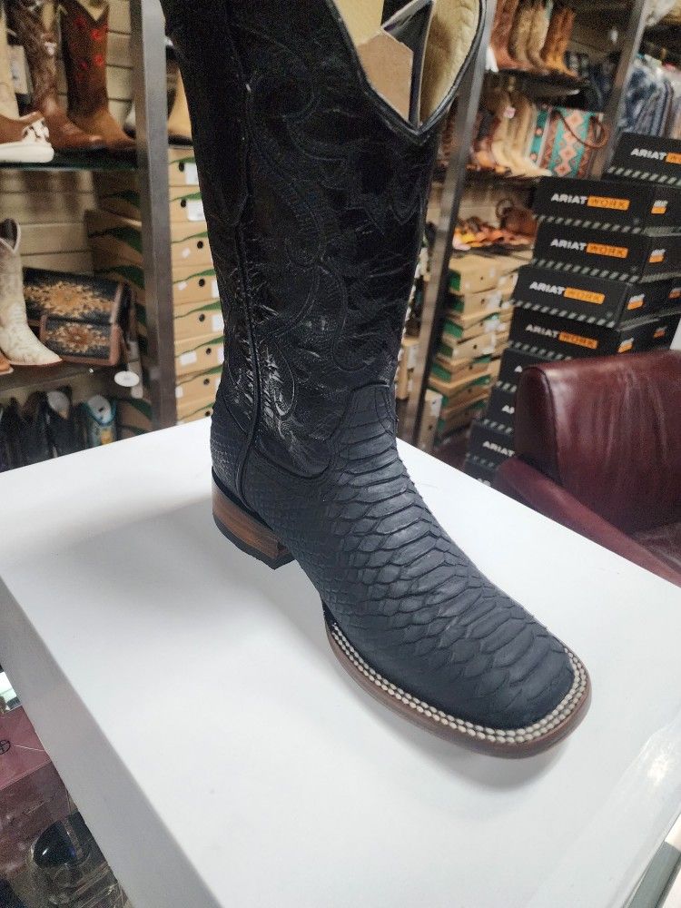 *Free delivery* New black boot Monzon python imitation leather all sizes made in mexico square toe