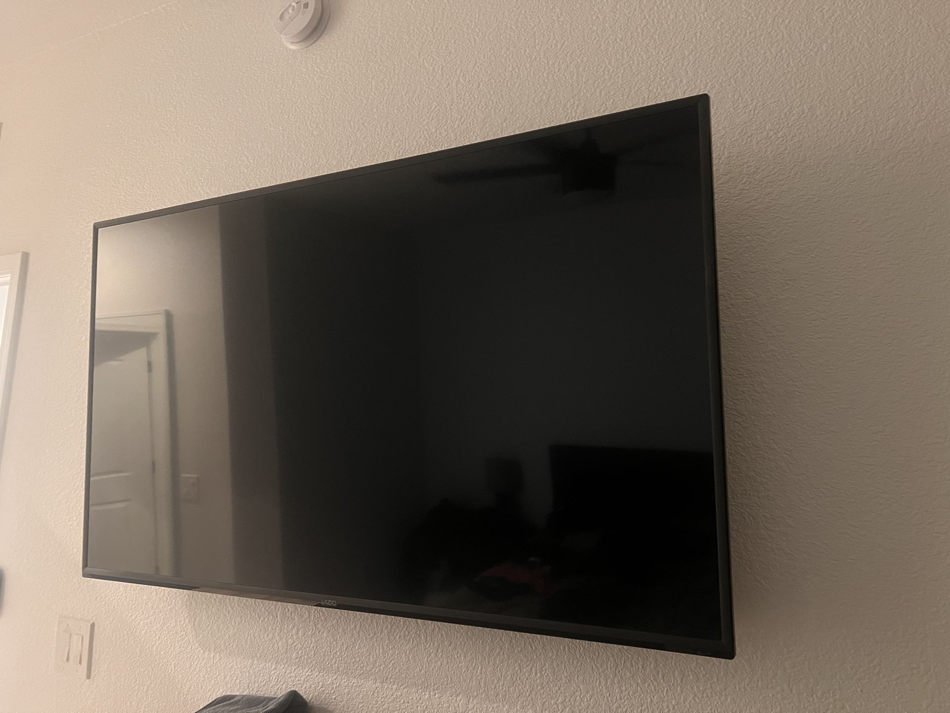 Vizio “65” With Mount & Remote