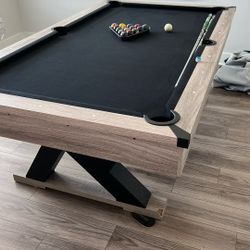 Pool Table 7.5’ By American Legend 