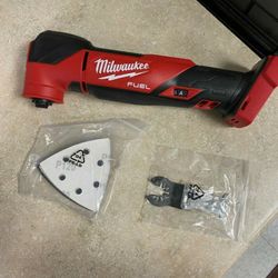Milwaukee Multitool Fuel M18.(tool Only)