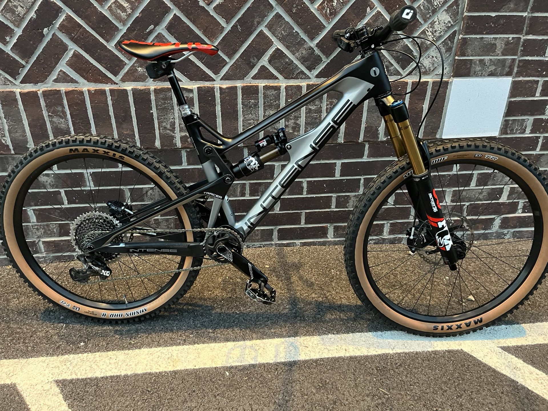 2019 Intense Tracer Size Medium