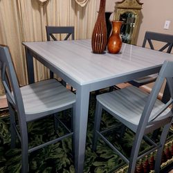 KITCHEN TABLE AND CHAIRS